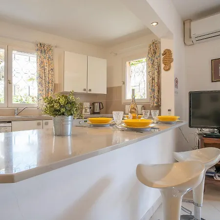 Les Cypres By Interhome