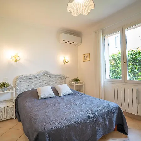 Holiday home Pescadou-2 By Interhome Hyeres